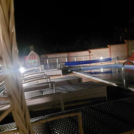 Nikola Appartement *