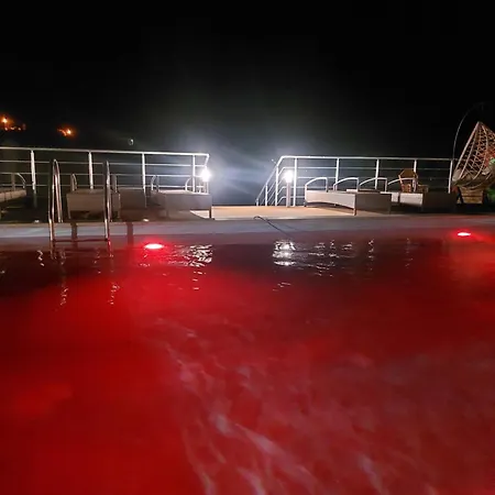 Nikola * Malo Srediste